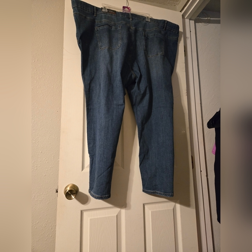 Avenue Premium Stretch Perfect Fit Skinny Ankle Jeans - 32A - Picture 3 of 7